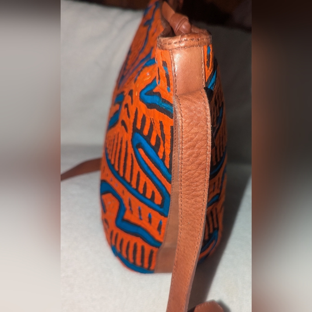 Vibrant Orange and Blue Mola Textile Bag With Leather Details. - Picture 5 of 10